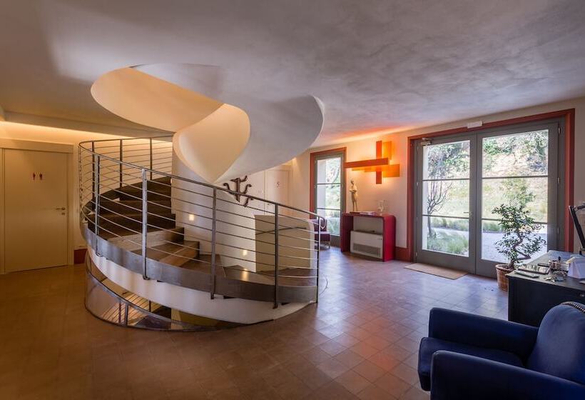 Hotel A440 In Tuscany