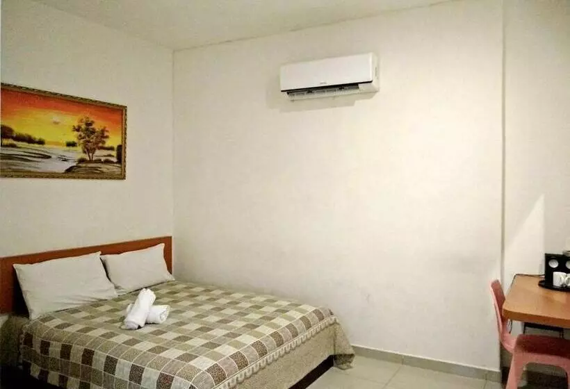 Hotel Aloha