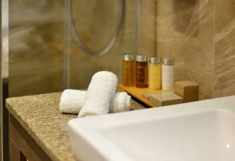 Azul Hotel & Restaurant Partizánske