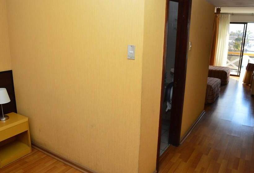 בית מלון כפרי Charlie Inn