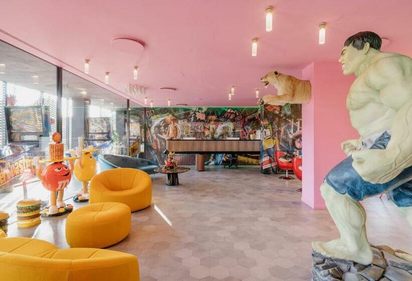 هتل Collini Rooms