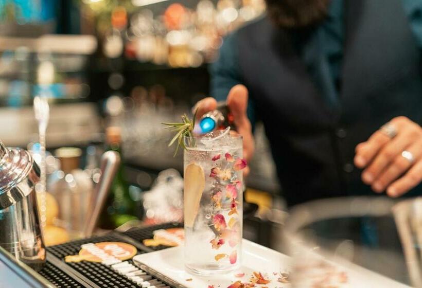 هتل Collini Rooms