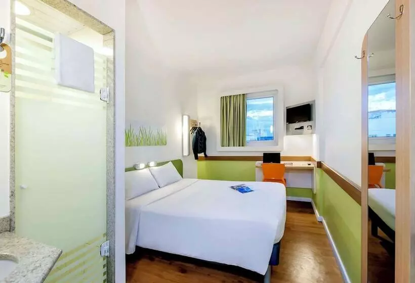ホテル Ibis Budget Porto Alegre  Supereconomico