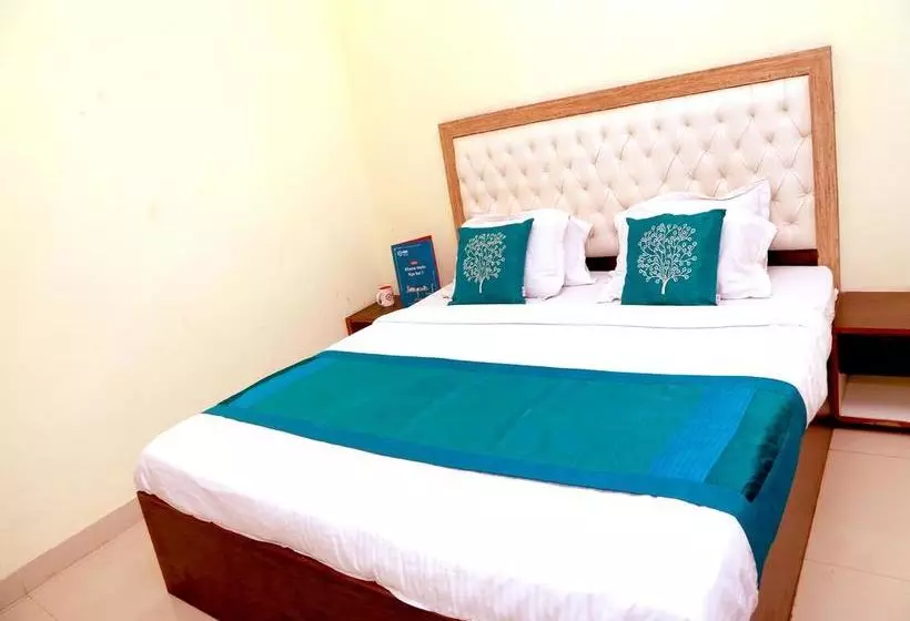 ホテル Oyo Rooms Opp Shri Balaji Hospital Mowa Raipur