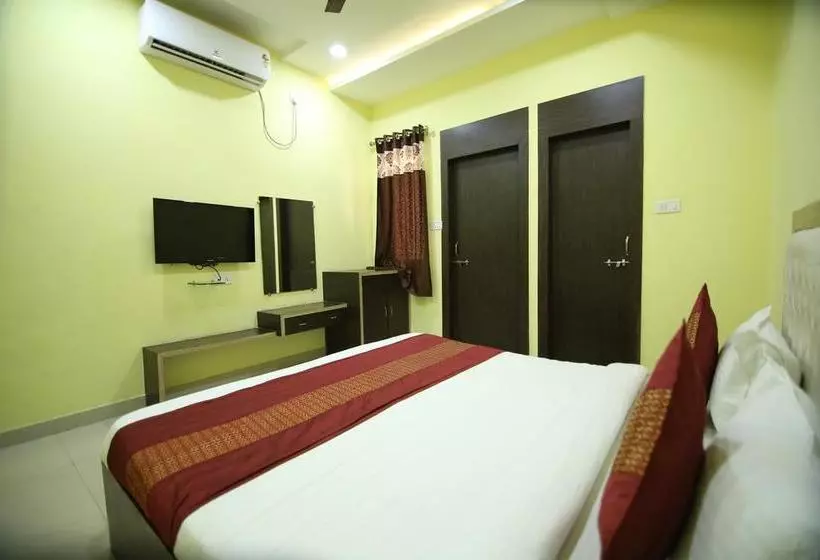 ホテル Oyo Rooms Opp Shri Balaji Hospital Mowa Raipur