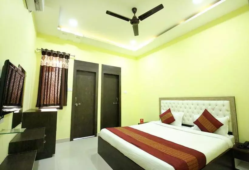 ホテル Oyo Rooms Opp Shri Balaji Hospital Mowa Raipur