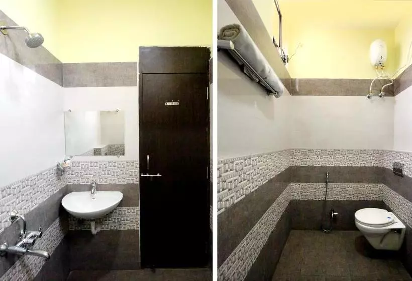 ホテル Oyo Rooms Opp Shri Balaji Hospital Mowa Raipur