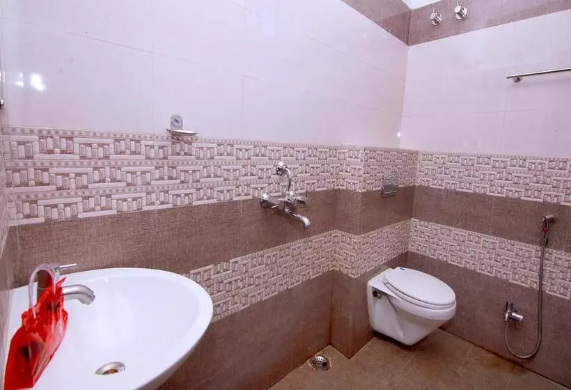 ホテル Oyo Rooms Opp Shri Balaji Hospital Mowa Raipur