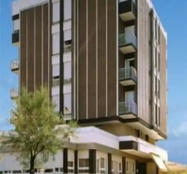 هتل Plaza