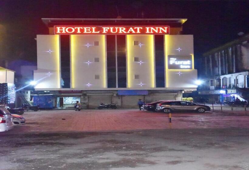 ホテル The Furat Inn
