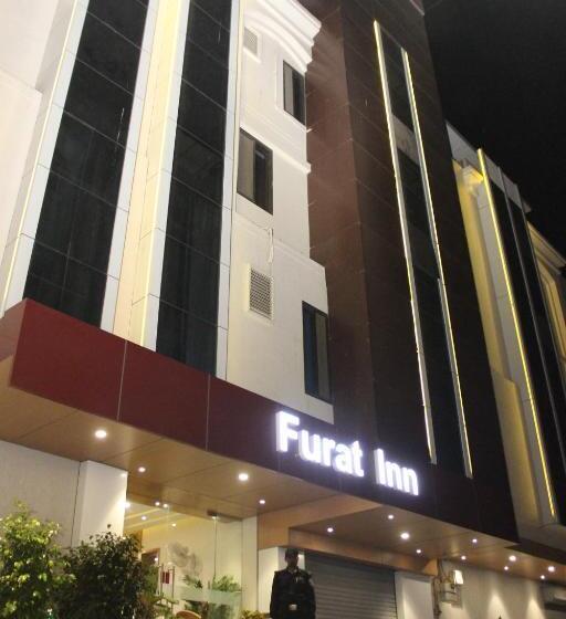 ホテル The Furat Inn