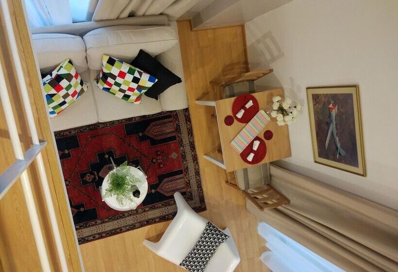 ホテル White Tree Residence