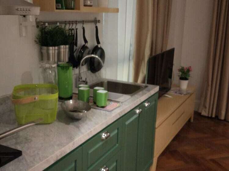 ホテル White Tree Residence