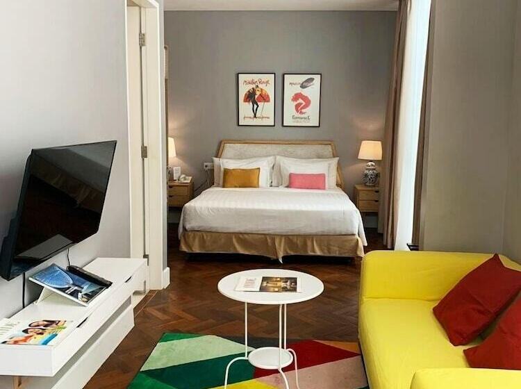 ホテル White Tree Residence