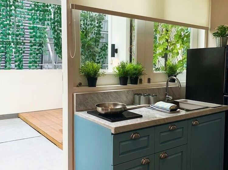 ホテル White Tree Residence