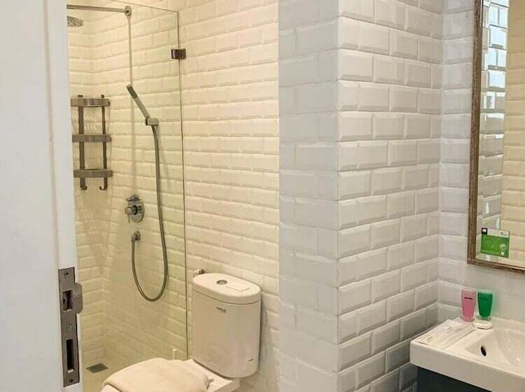 ホテル White Tree Residence