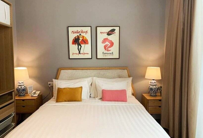 ホテル White Tree Residence