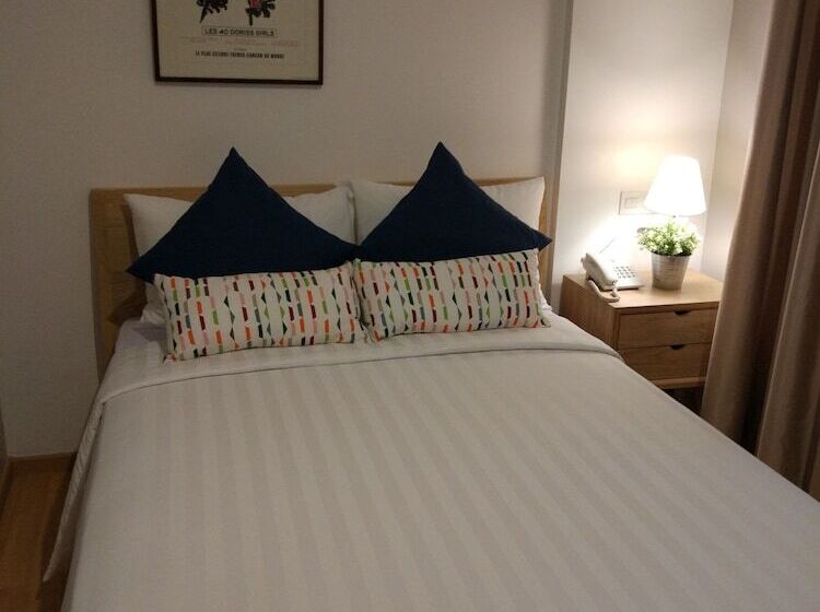 ホテル White Tree Residence