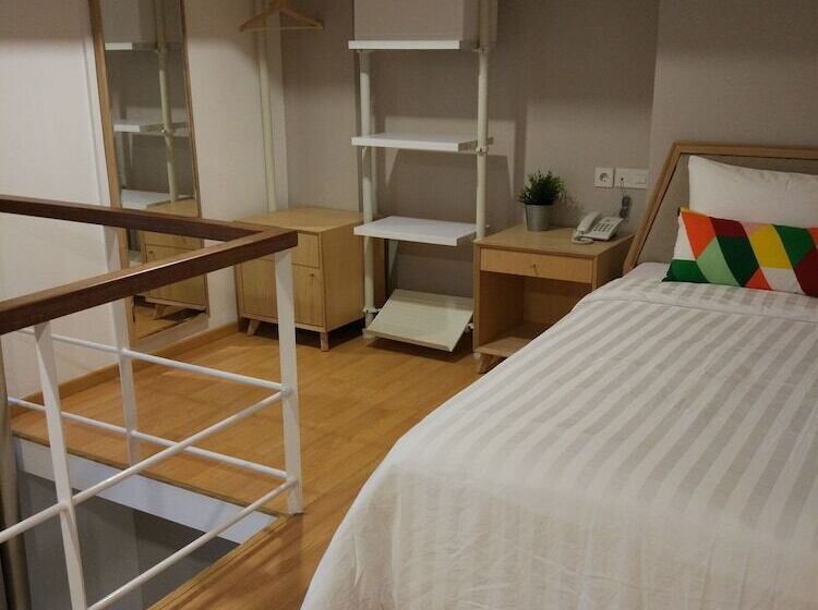 ホテル White Tree Residence