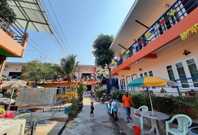 هاستل Runa Runa The Best Samed Island