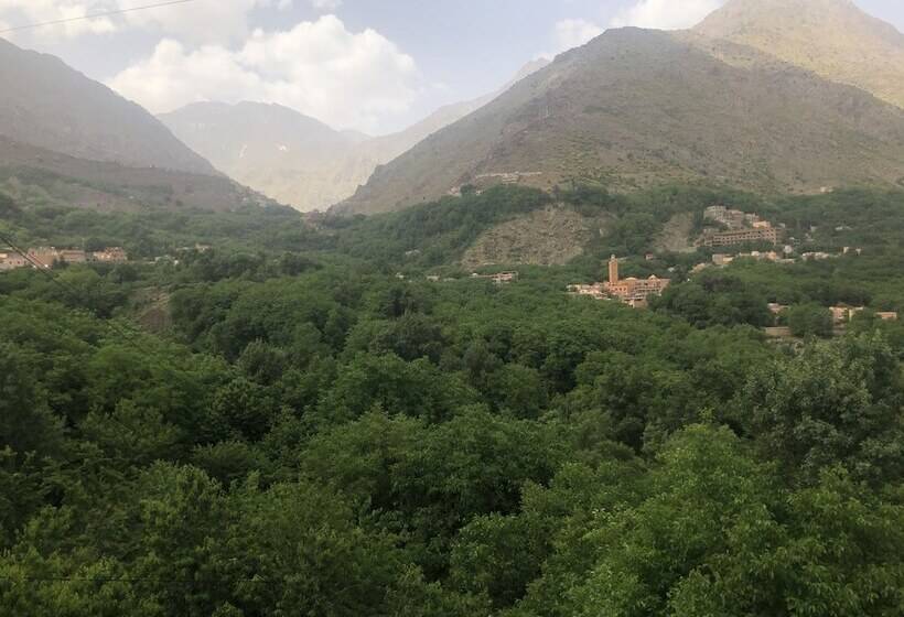 Bed & Breakfast Riad Atlas 4 Seasons