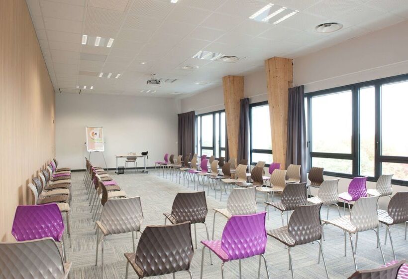 هتل Campanile Limoges Centre  Gare