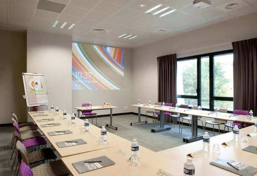 هتل Campanile Limoges Centre  Gare