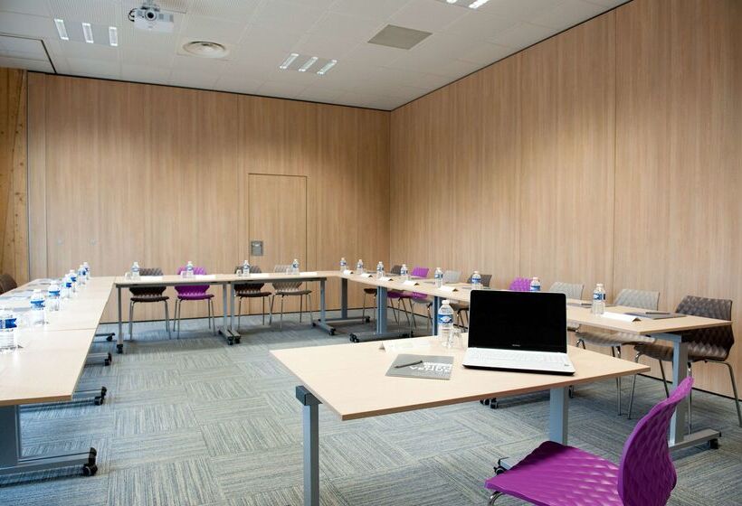 هتل Campanile Limoges Centre  Gare