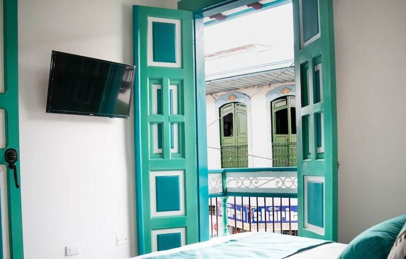 هتل Casa Grande Inn