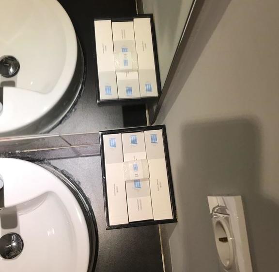 فندق Celecton Blue Cikarang