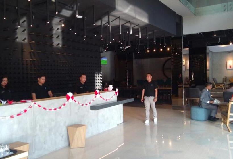 فندق Celecton Blue Cikarang