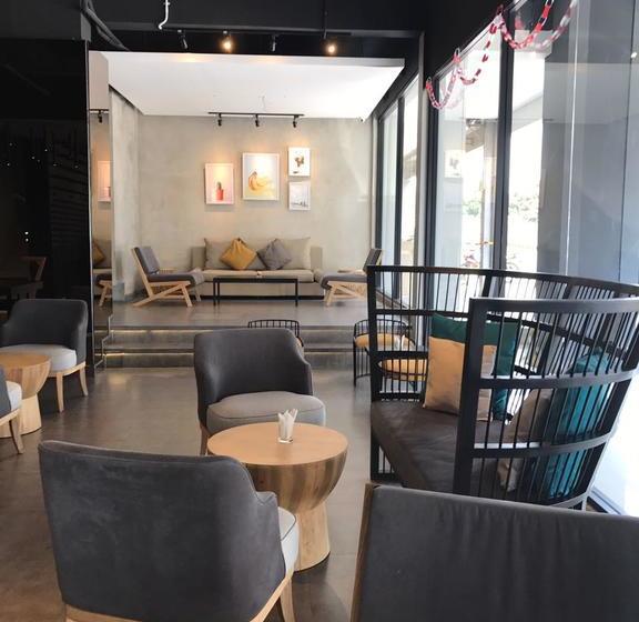 فندق Celecton Blue Cikarang