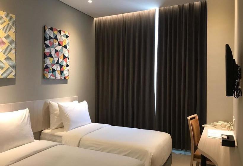 فندق Celecton Blue Cikarang