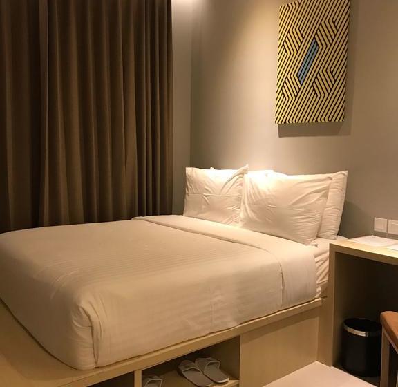 فندق Celecton Blue Cikarang