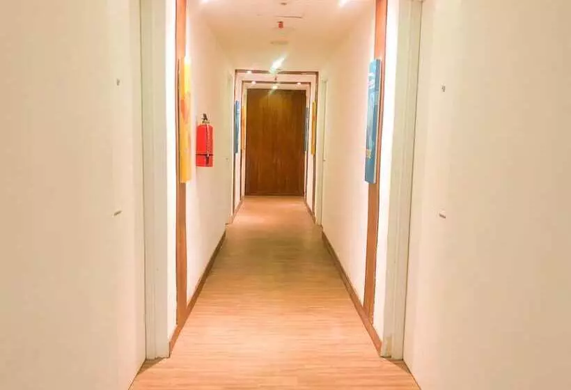 Hotelli Nunia Inn Bandara Jakarta