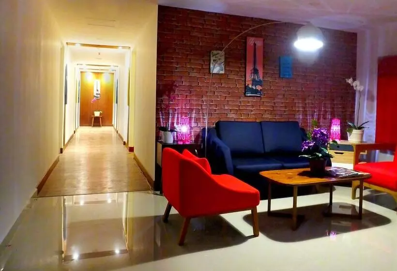 Hotelli Nunia Inn Bandara Jakarta