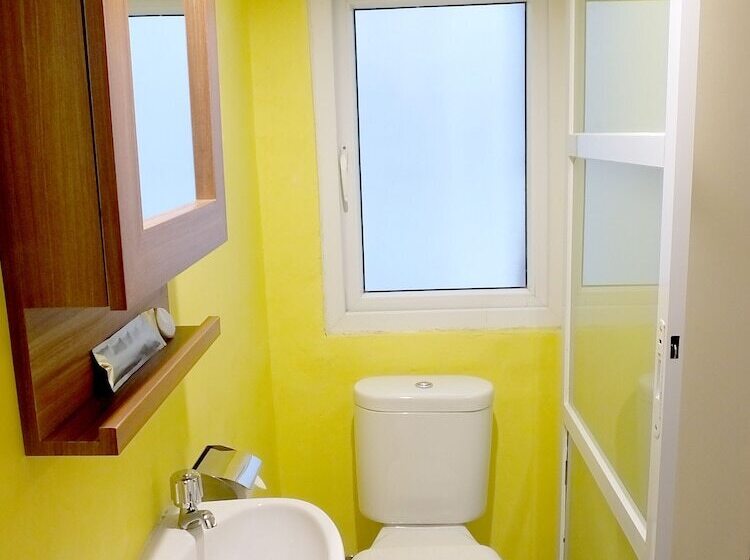 فندق Nunia Inn Bandara Jakarta