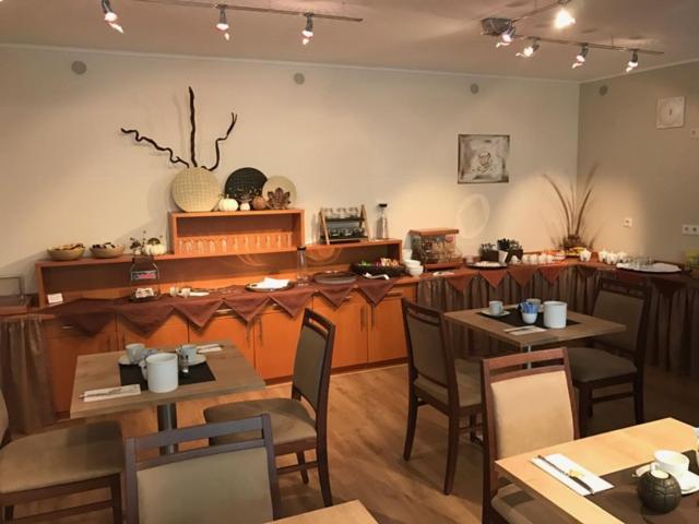 تختخواب و صبحانه Pension Wagner