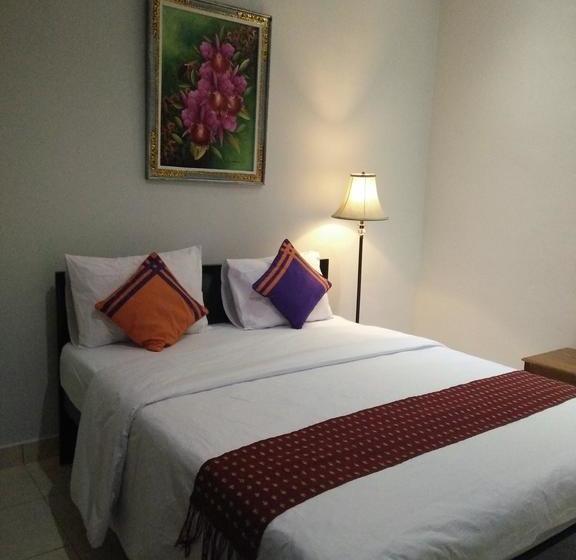 בית מלון כפרי Cahaya Adrian Near Komodo Airport