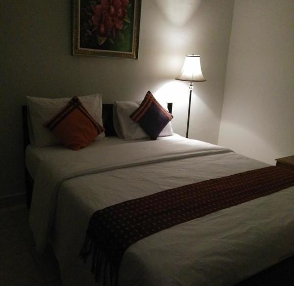 בית מלון כפרי Cahaya Adrian Near Komodo Airport