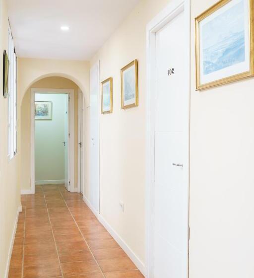 Hotelli Carlos V Jerez By Vivere Stays