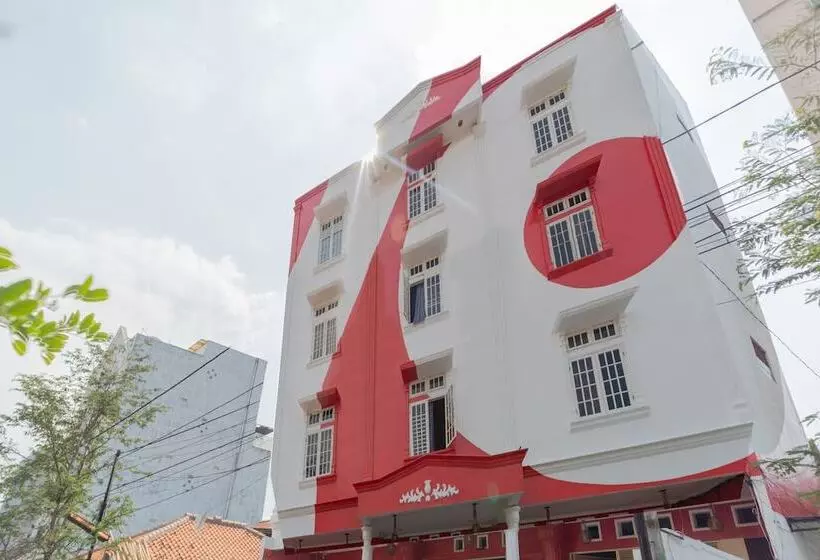 ホテル OYO 1111 Pasar Baru Inn