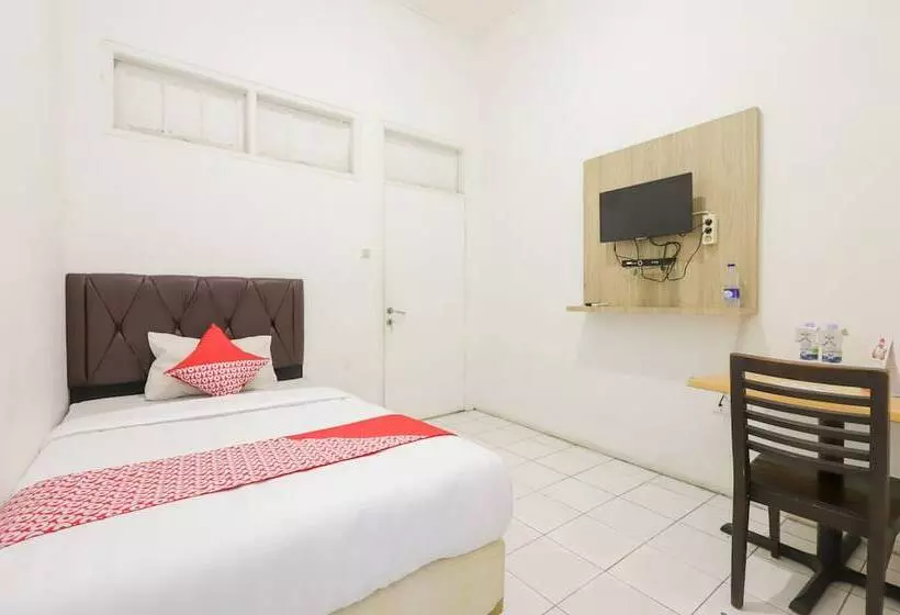 ホテル OYO 1111 Pasar Baru Inn