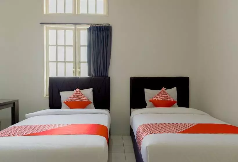 ホテル OYO 1111 Pasar Baru Inn