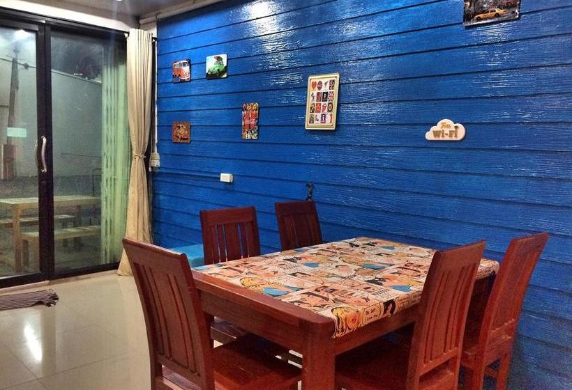 Pop Art Hostel Bangkok