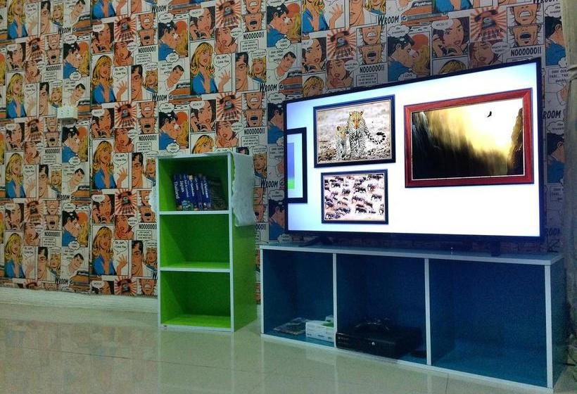 Pop Art Hostel Bangkok