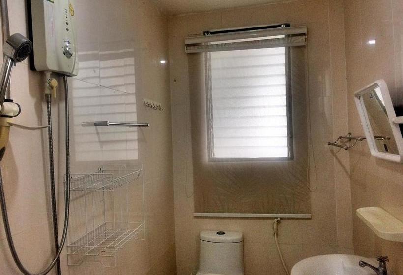 Pop Art Hostel Bangkok