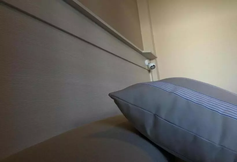 ユースホステル Hostal Los Encinares