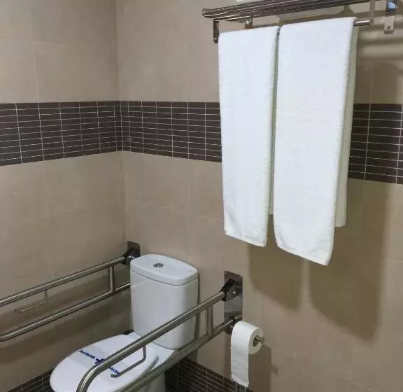 ユースホステル Hostal Los Encinares
