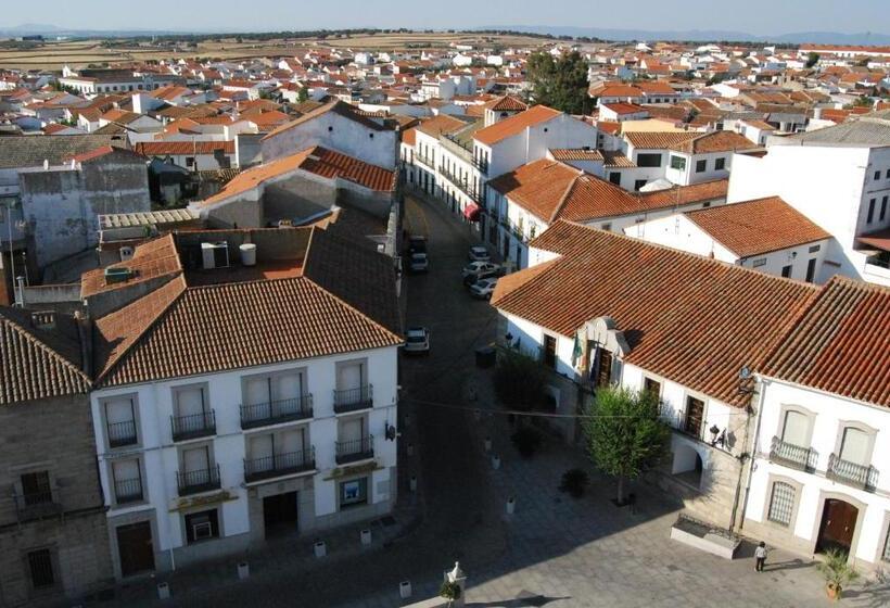 הוסטל Hostal Los Encinares